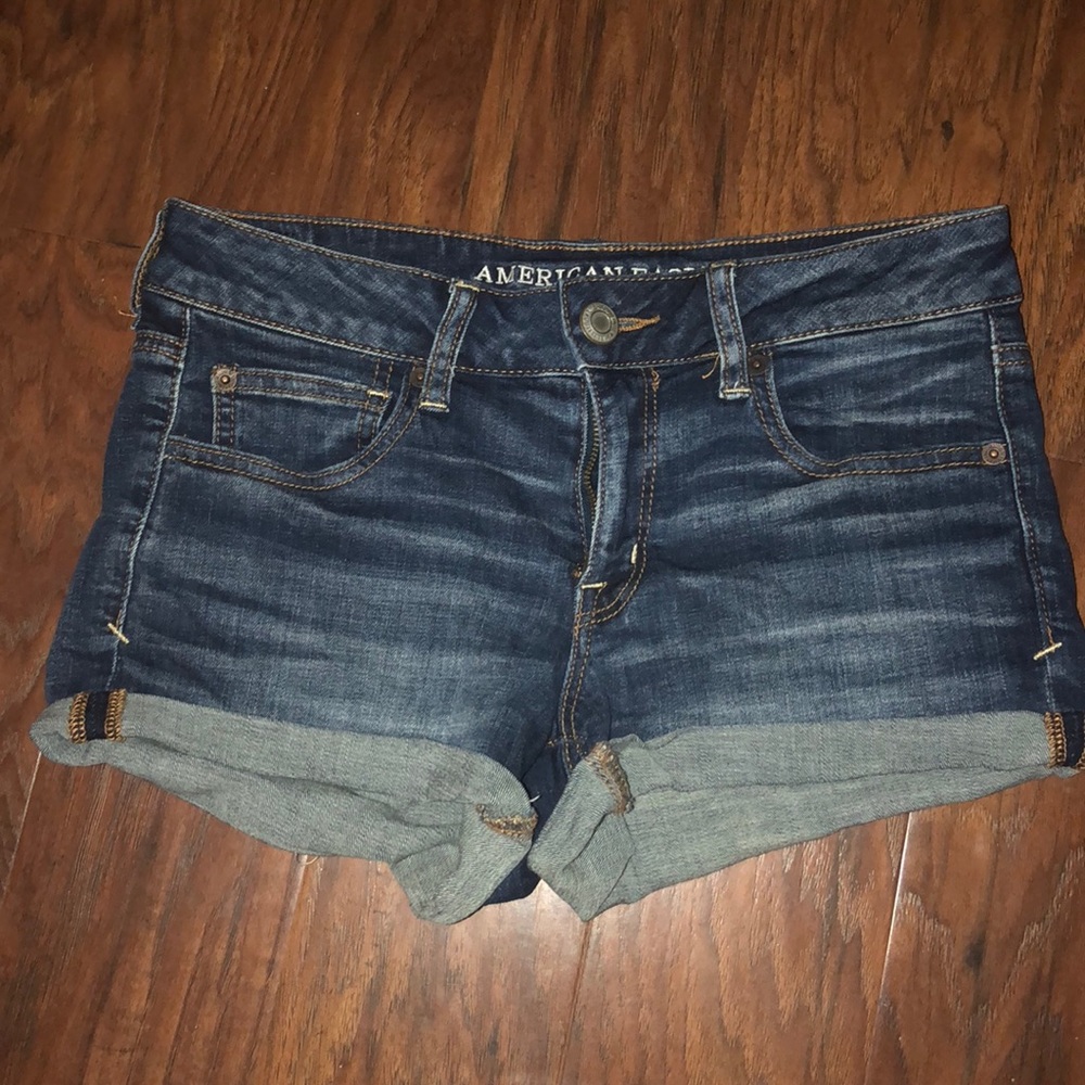American Eagle 🦅 Shortie Shorts